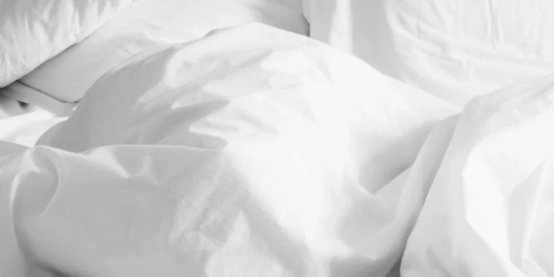 Clean comforters from our household items cleaning service in Orlando.